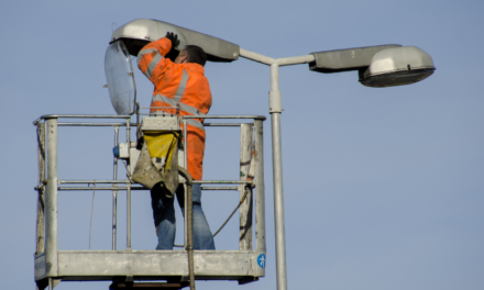 R$ 170 milhões | TCE-ES suspende licitação milionária de iluminação pública em Vila Velha
