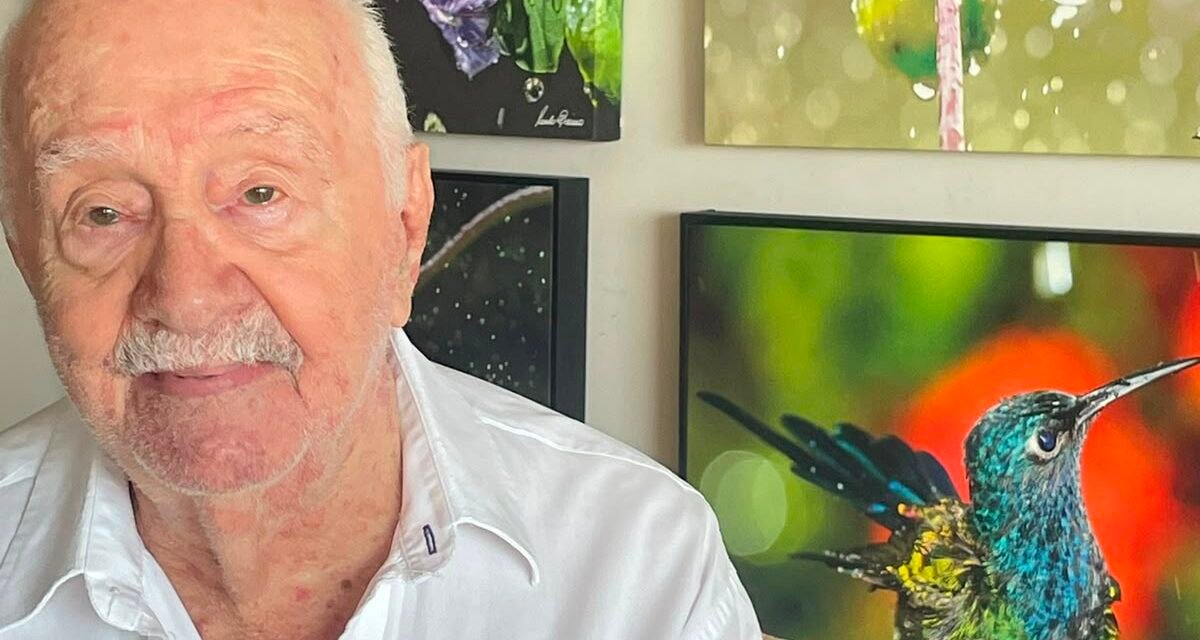 Aos 98 anos, fotógrafo capixaba realiza exposição “Lampejos Sedutores” com imagens de fases de sua trajetória