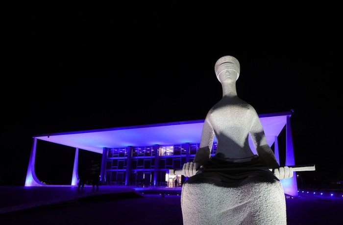 STF garante piso do magistério a todos os professores da rede pública, inclusive temporários