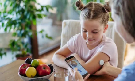 Nova lei do ES garante sensor de glicose gratuito para crianças  com diabetes tipo 1