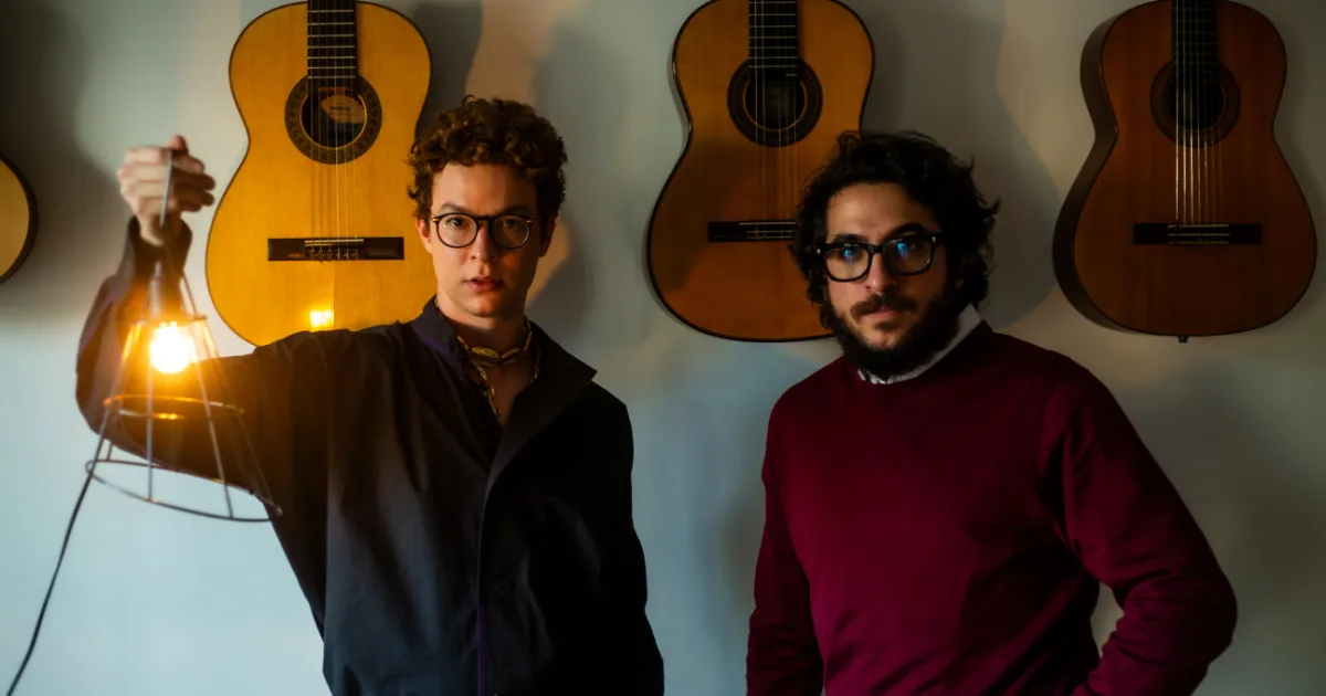 Ayrton Montarroyos, ex-The Voice, e João Camarero fazem show gratuito na Casa do Governador neste sábado