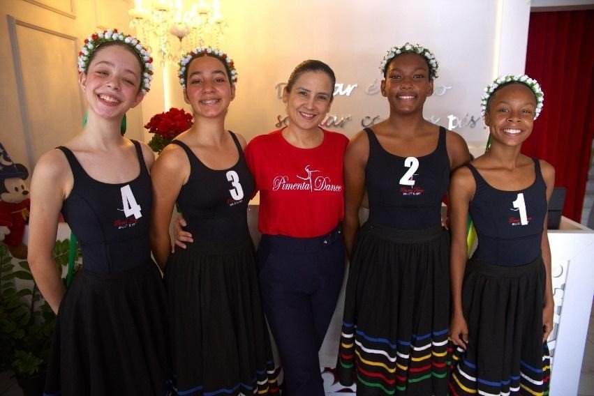 Bailarinos capixabas buscam certificação internacional da academia inglesa Royal Academy of Dance